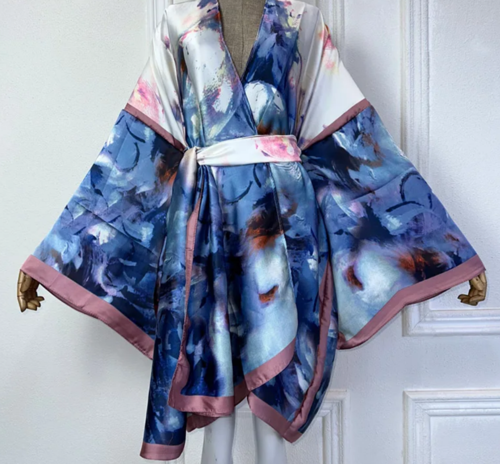 NEW PRINTS SHORT LENGTH KIMONO DRESSES
