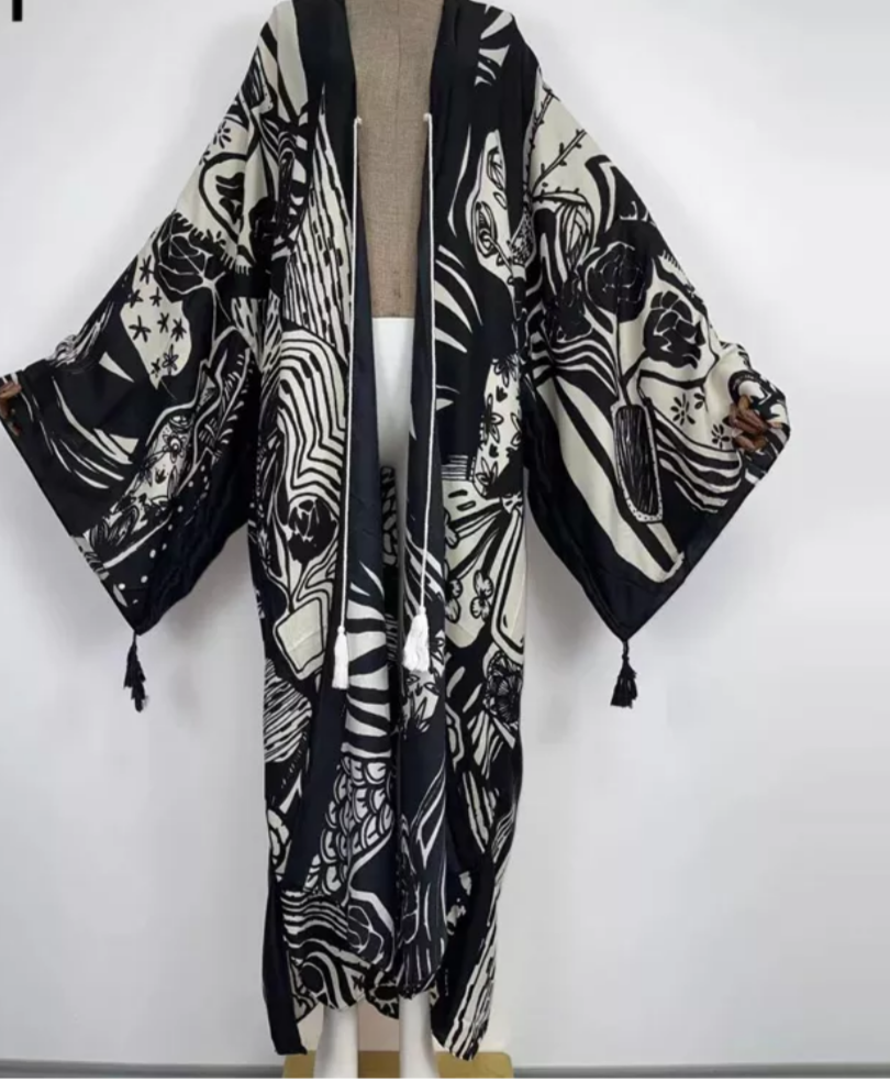 KIMONO DRESS BLACK AND WHITE FLOWERS