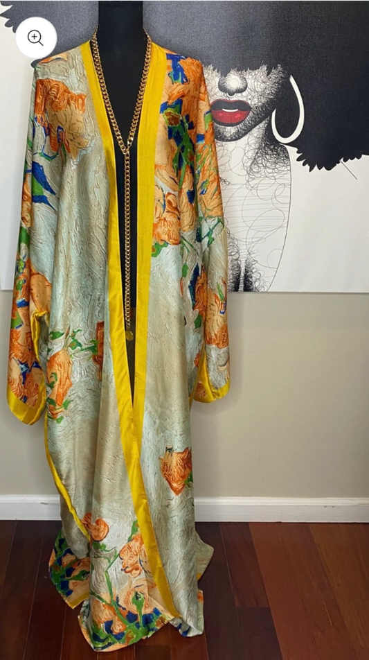 QUEEN READY KIMONO DRESS