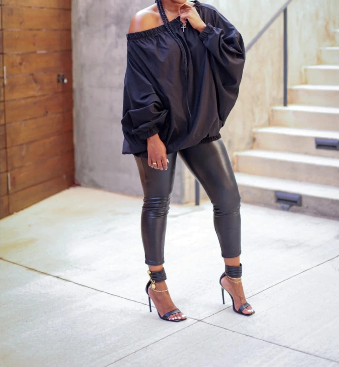 OUI-OUI BLACK OVERSIZED TOP