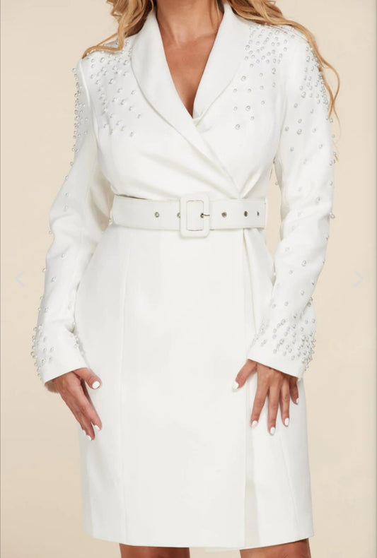 WHITE PEARL BEAD DETAILED BLAZER DRESS
